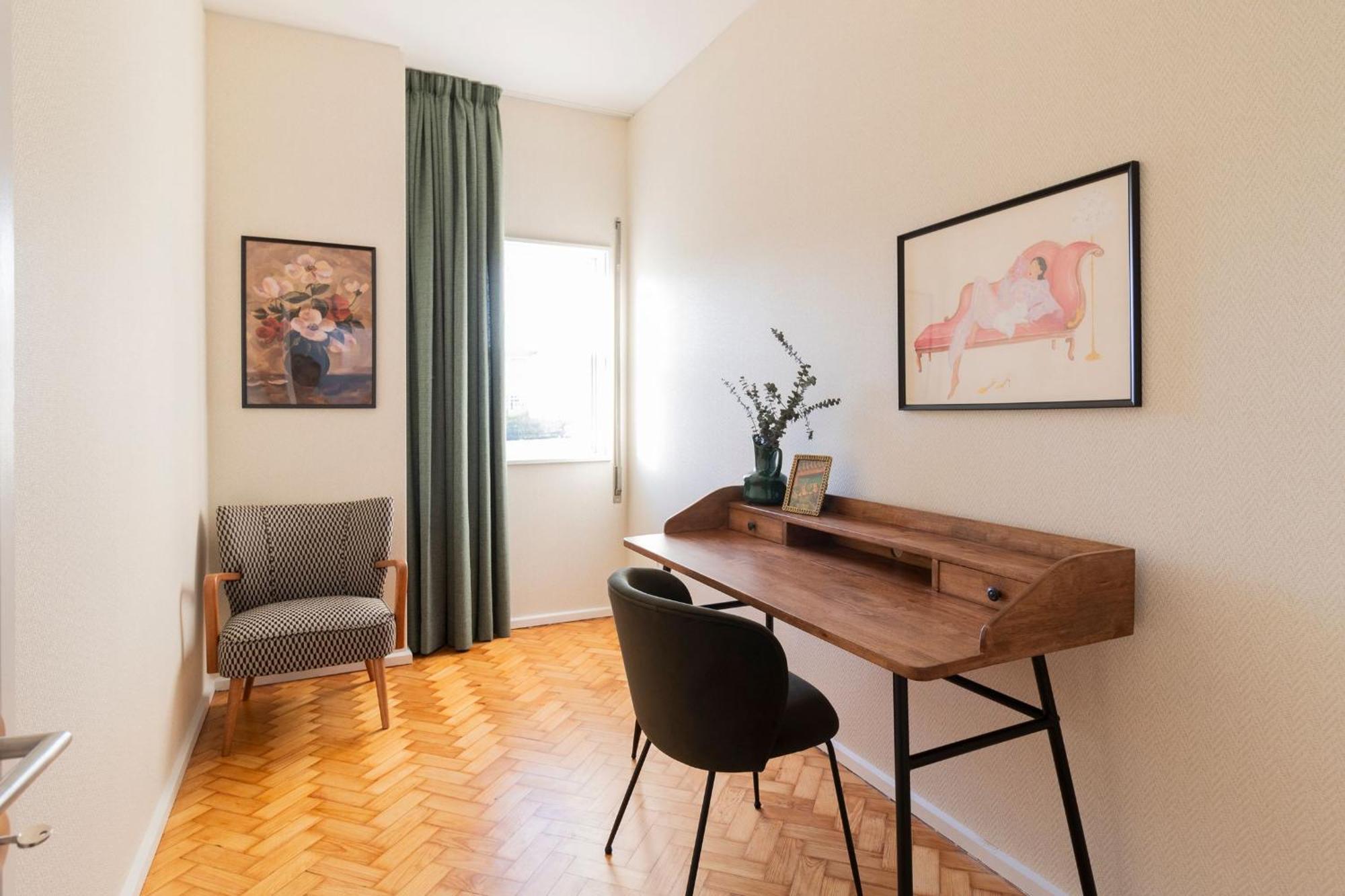 Apartment 3br Joyous Wonder By Lovelystay Porto