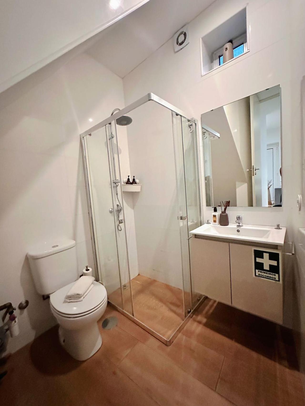 Downtown A Whole House Duplex Designed For Remote Work And Near Metro Lapa Guest house Porto