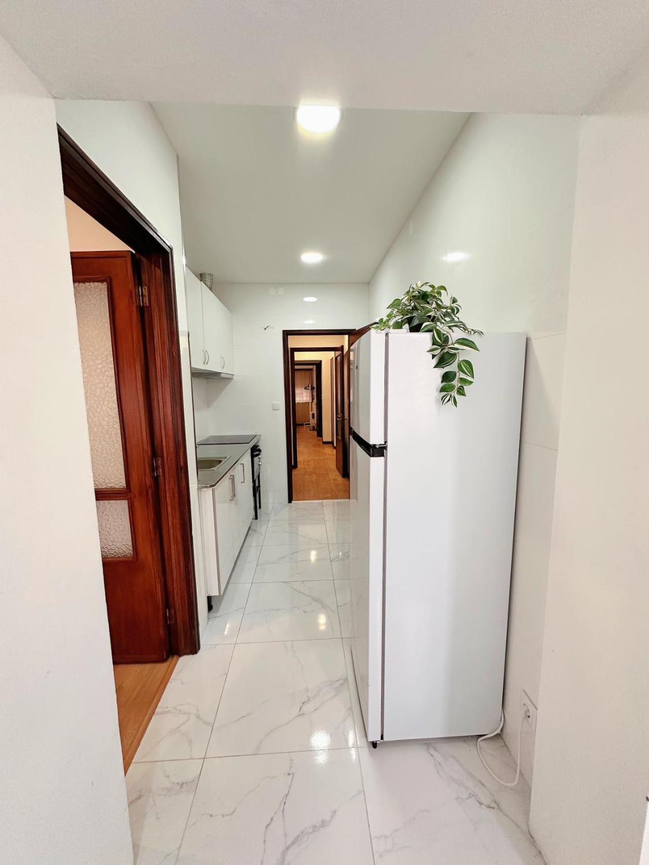 Downtown 2 Minutes By Walk To Center And Metro-direct To Airpot T4 Apartment Porto
