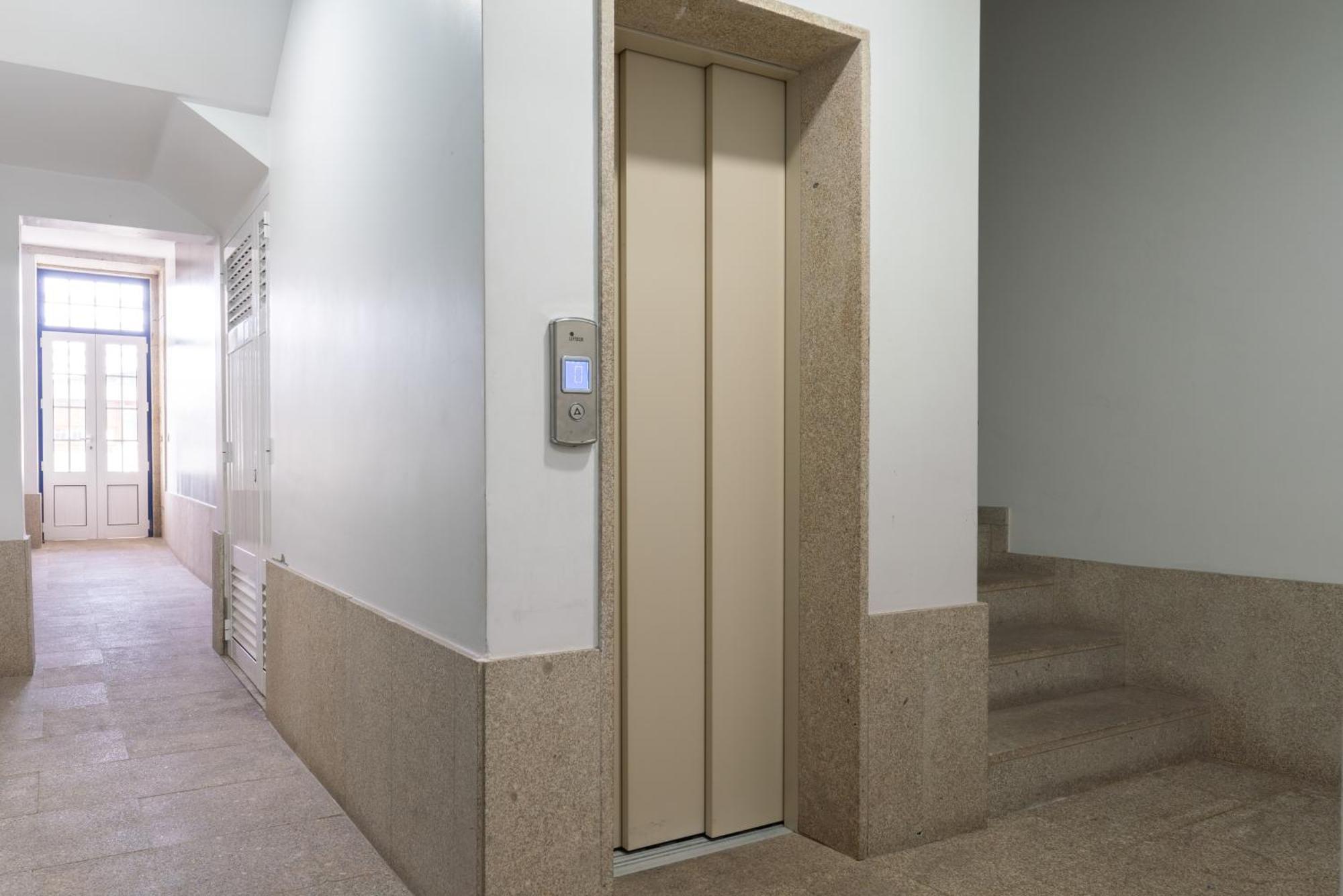 Host Wise Apartment Porto