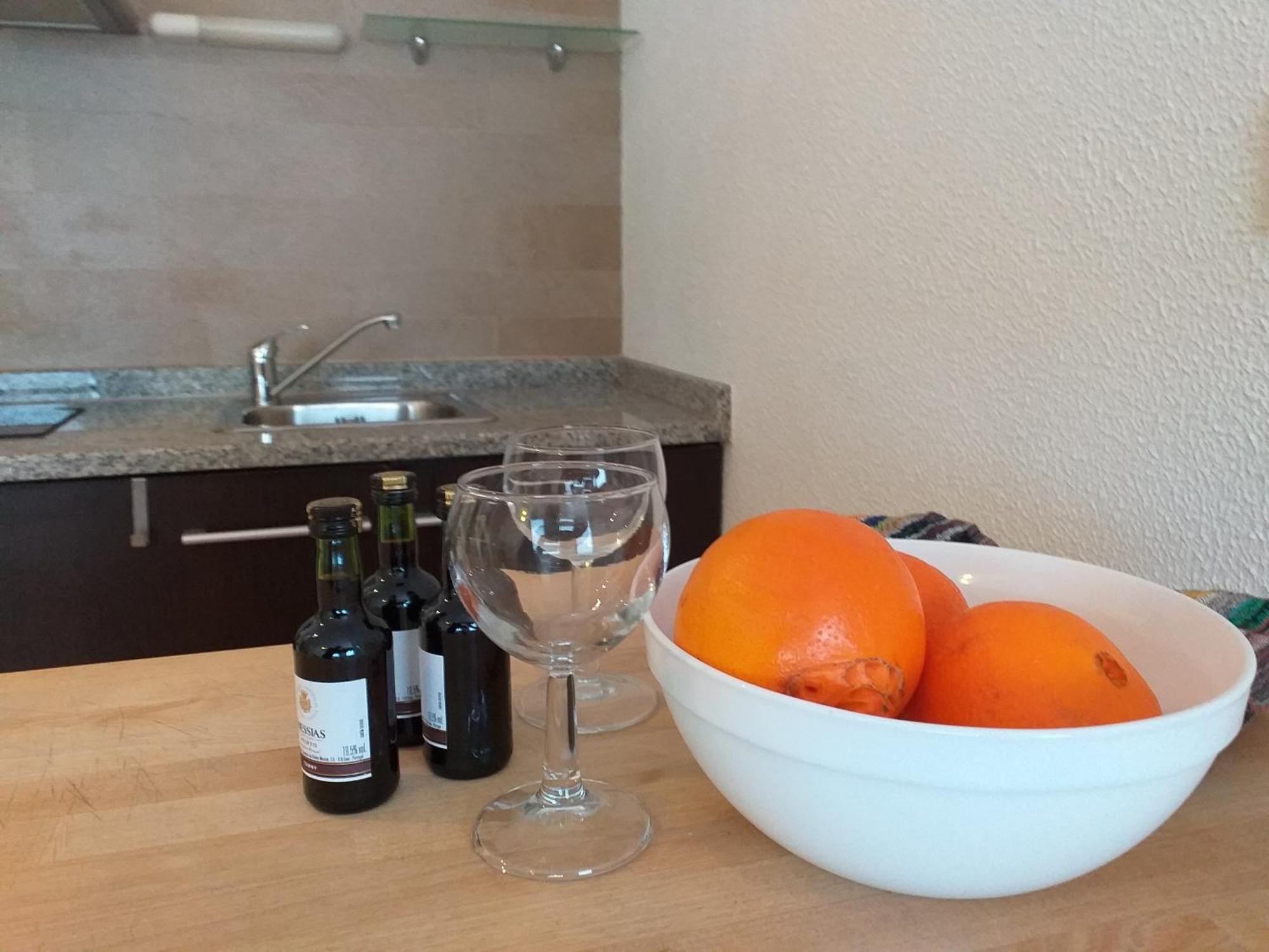 Quiet Studio City Center Apartment *