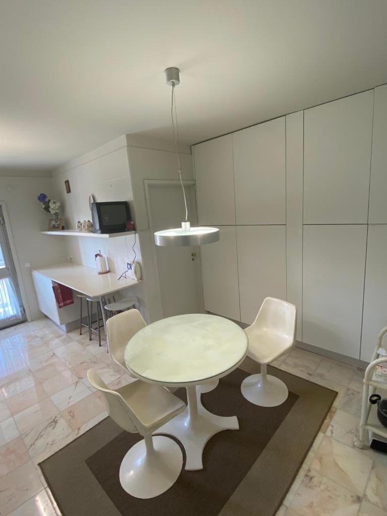 Apartment Location *