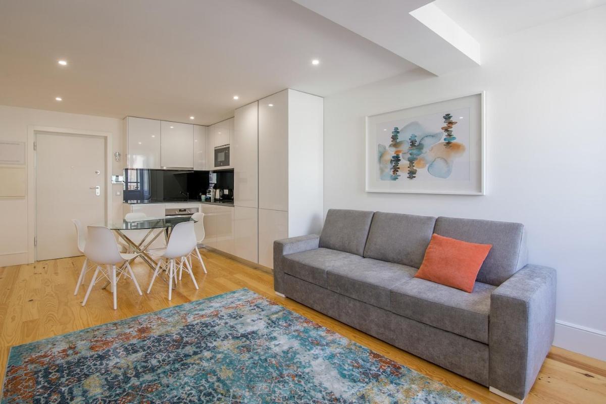 Almada Prime Iii Apartment *