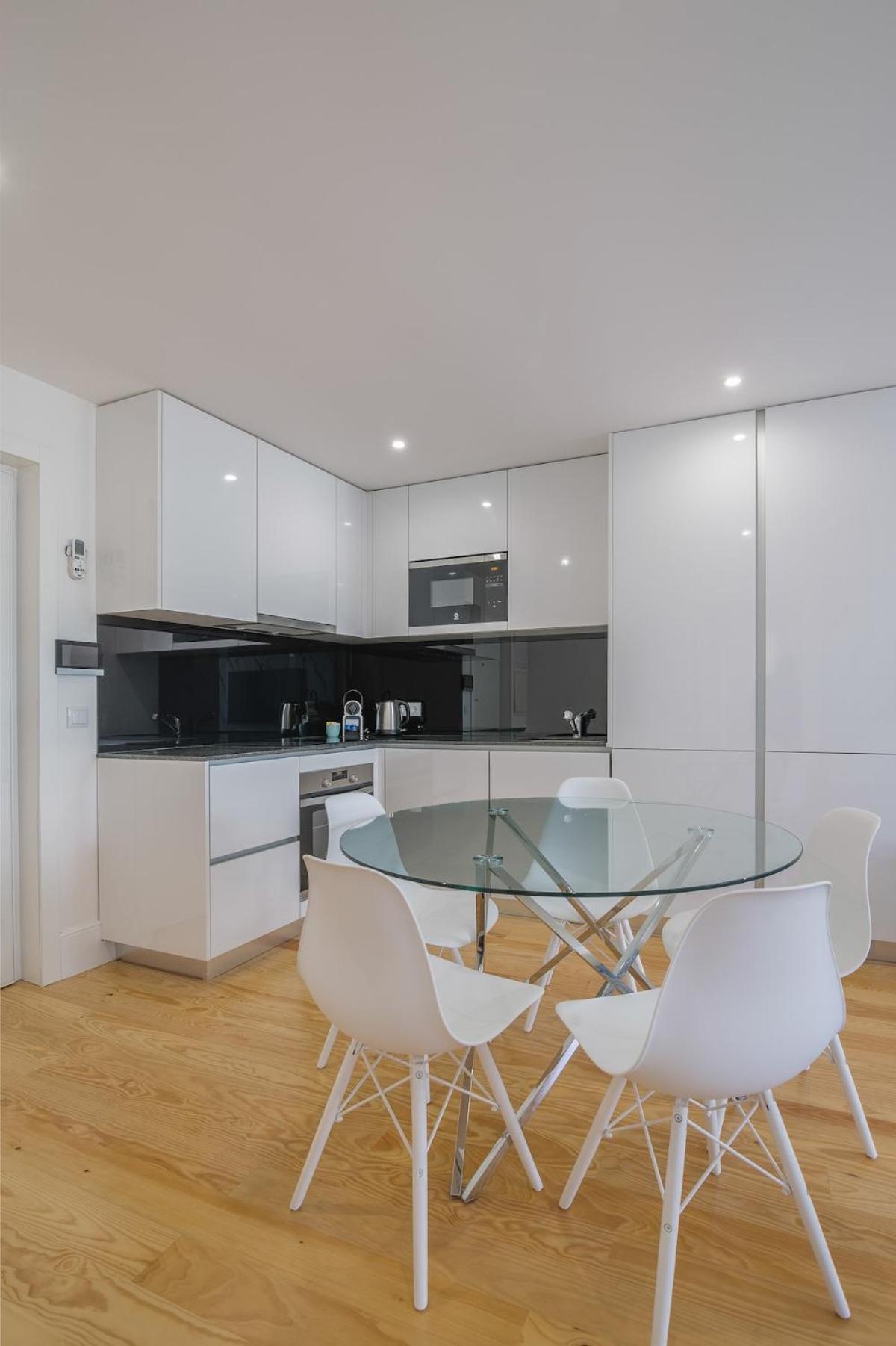 Almada Prime Iii Apartment