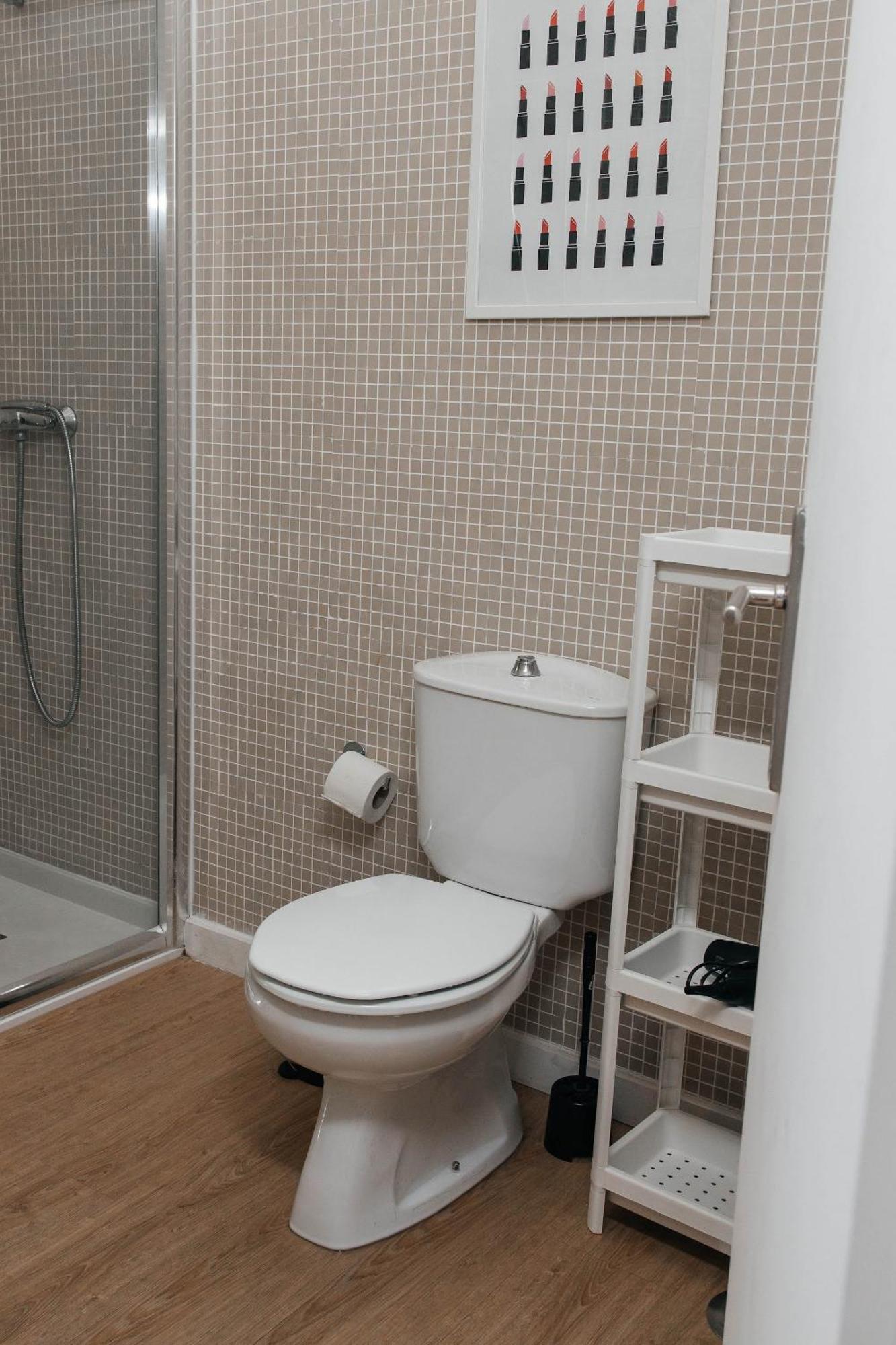 T4 No Apartment