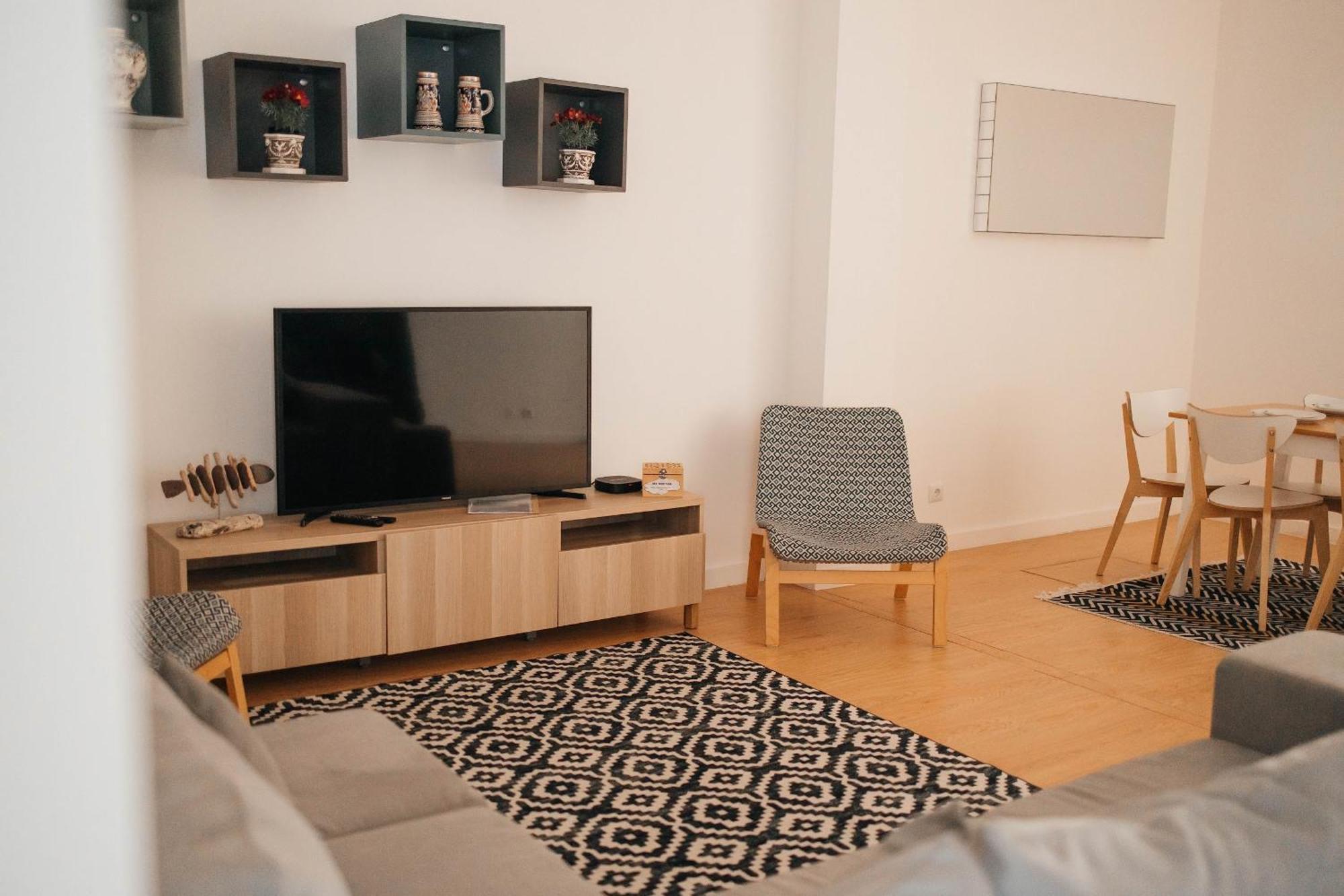 Apartment T4 No *