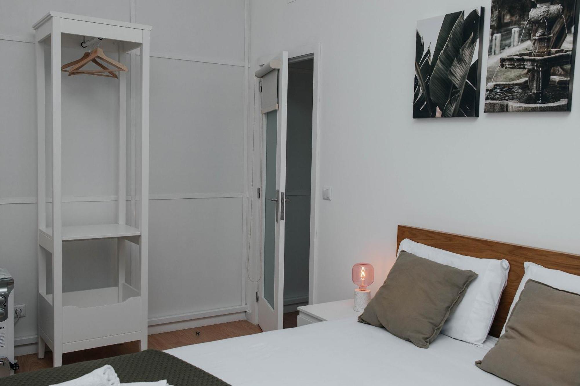 T4 No Apartment