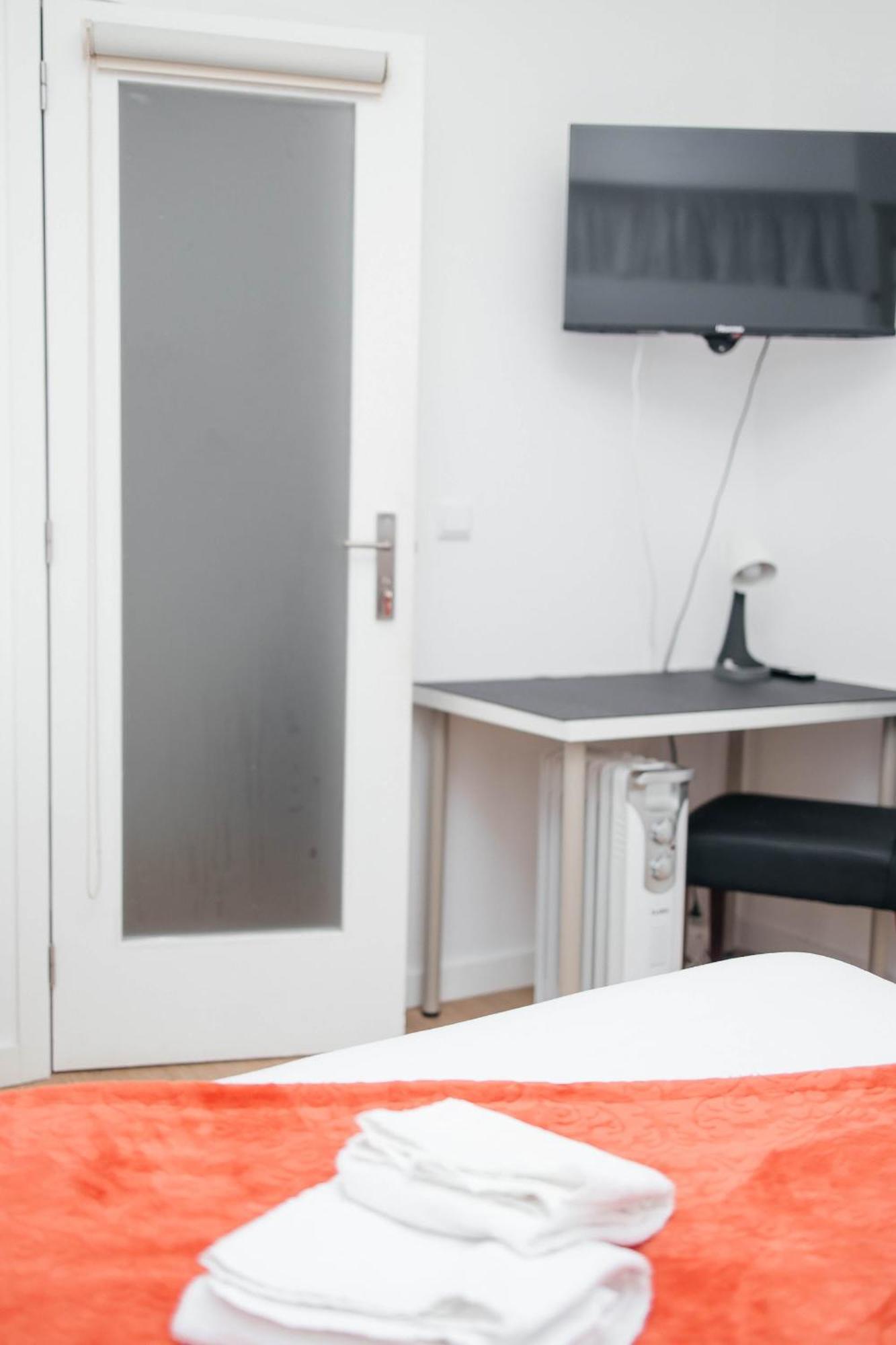 T4 No Apartment *