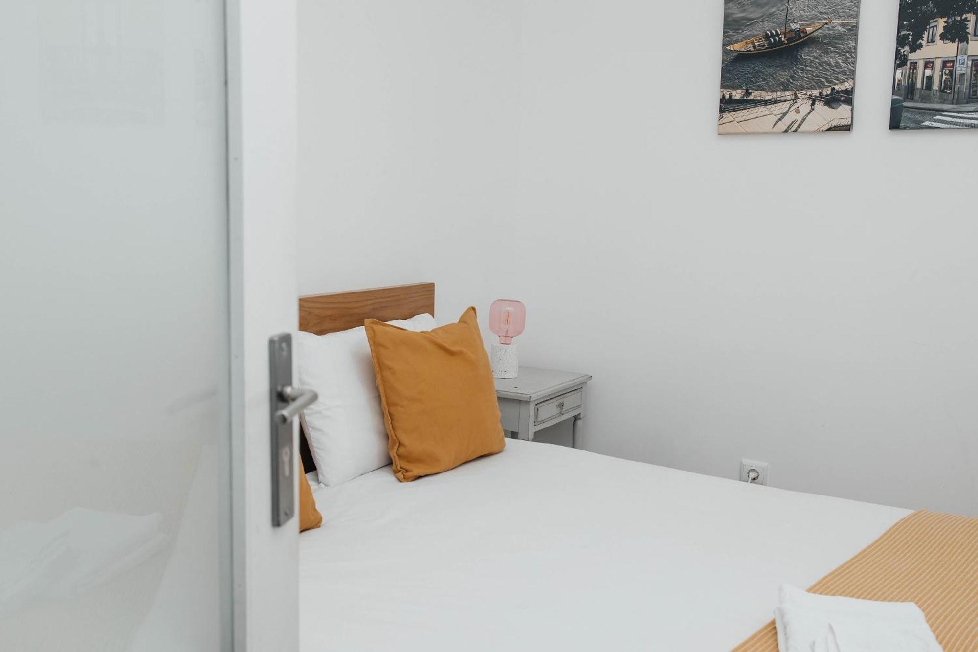 T4 No Apartment