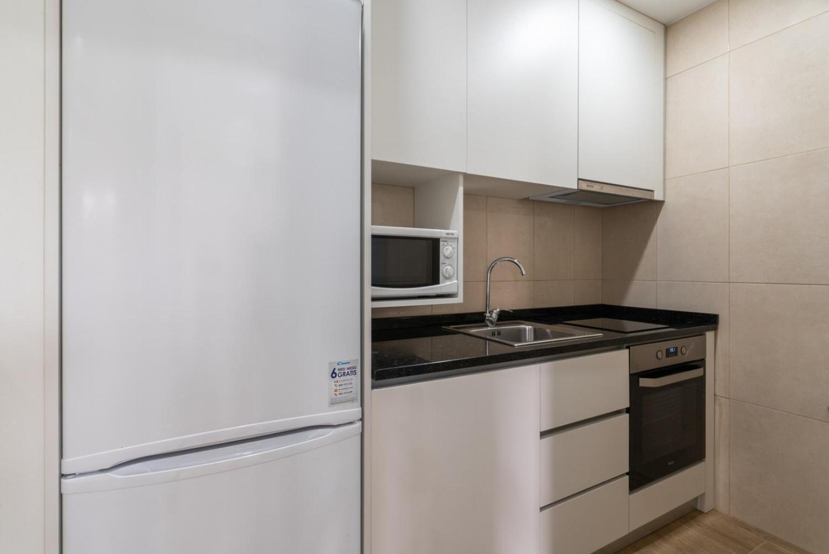 Holiday home Hostwise - Charming Bright House W/ Garden *