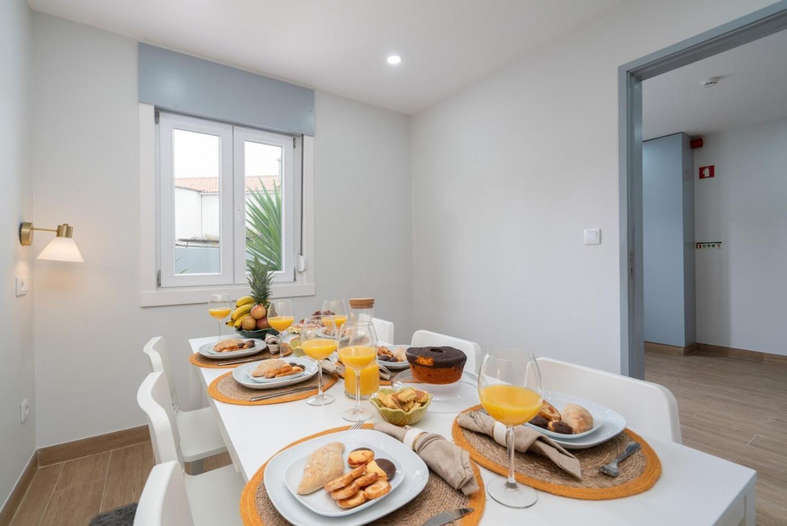 Hostwise - Charming Bright House W/ Garden Holiday home Porto