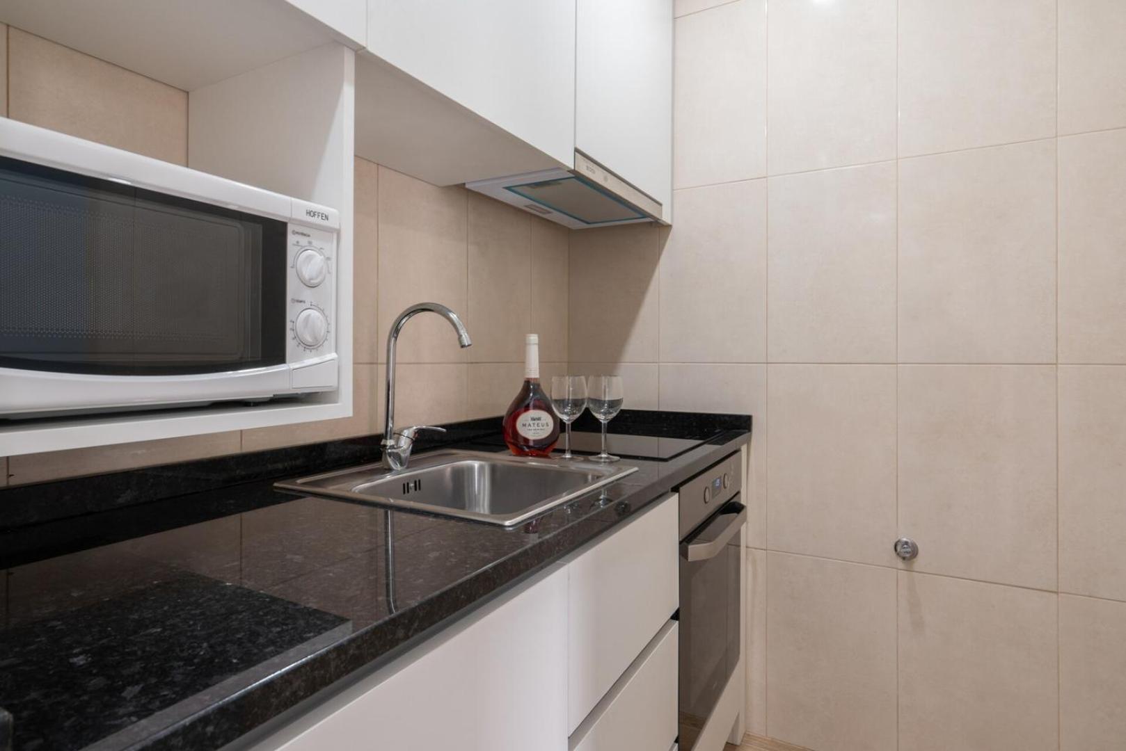 Holiday home Hostwise - Charming Bright House W/ Garden Porto