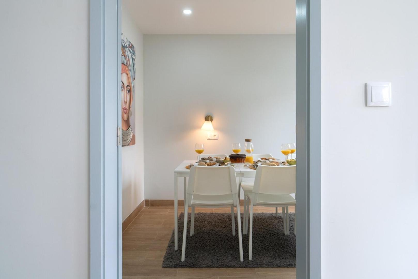 Hostwise - Charming Bright House W/ Garden * Porto