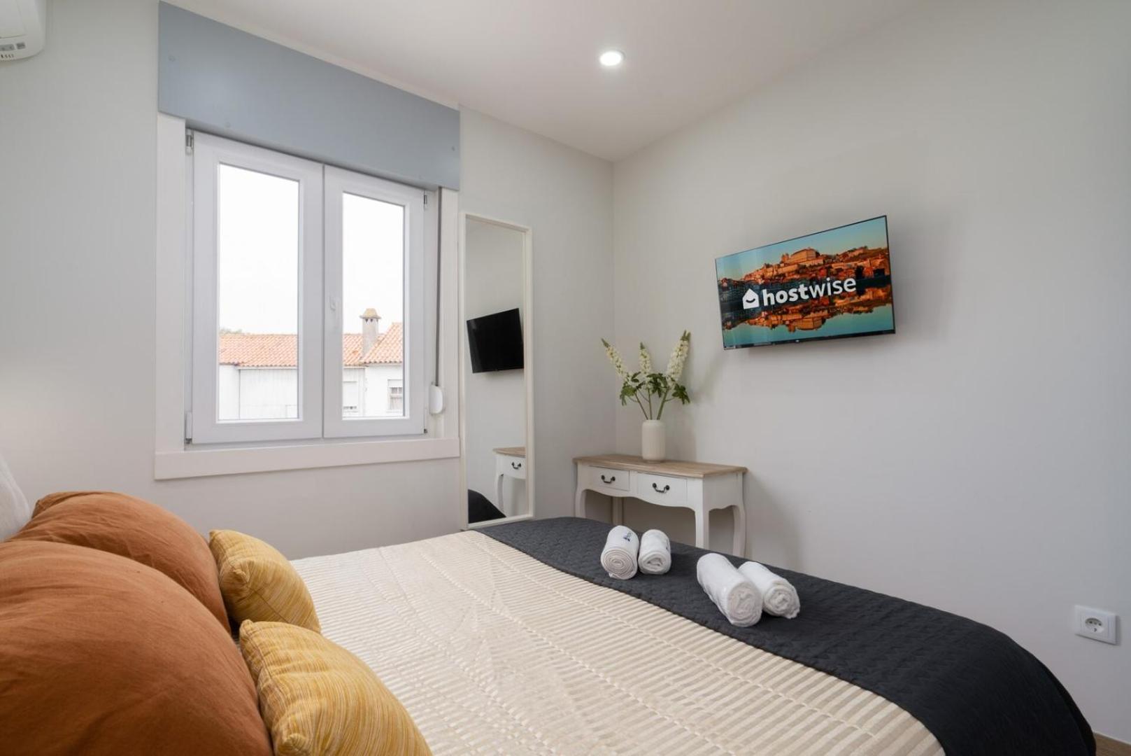 Hostwise - Charming Bright House W/ Garden Holiday home *