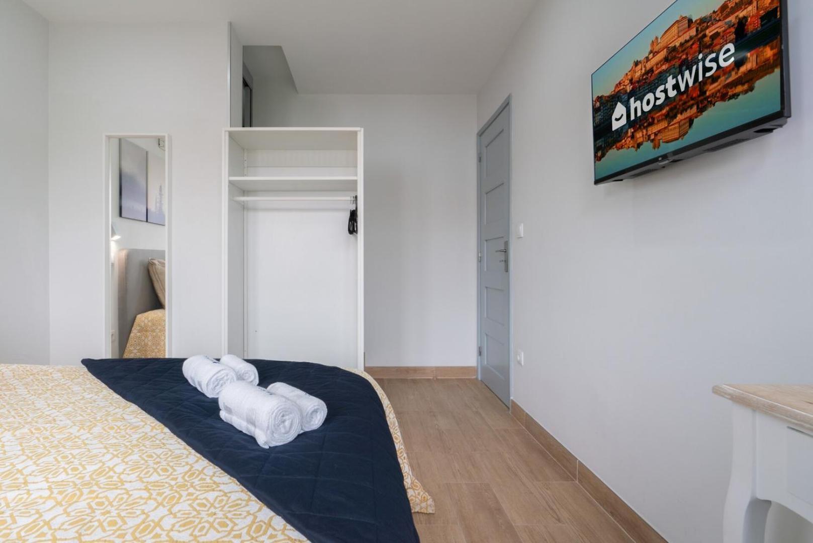 Hostwise - Charming Bright House W/ Garden Vakantiehuis