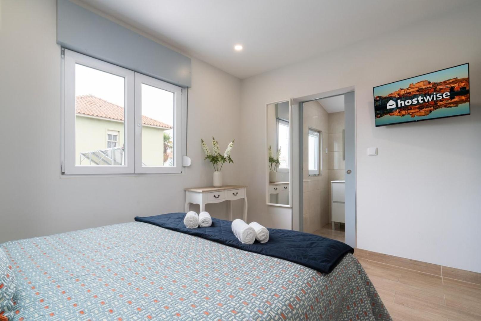 Holiday home Hostwise - Charming Bright House W/ Garden *
