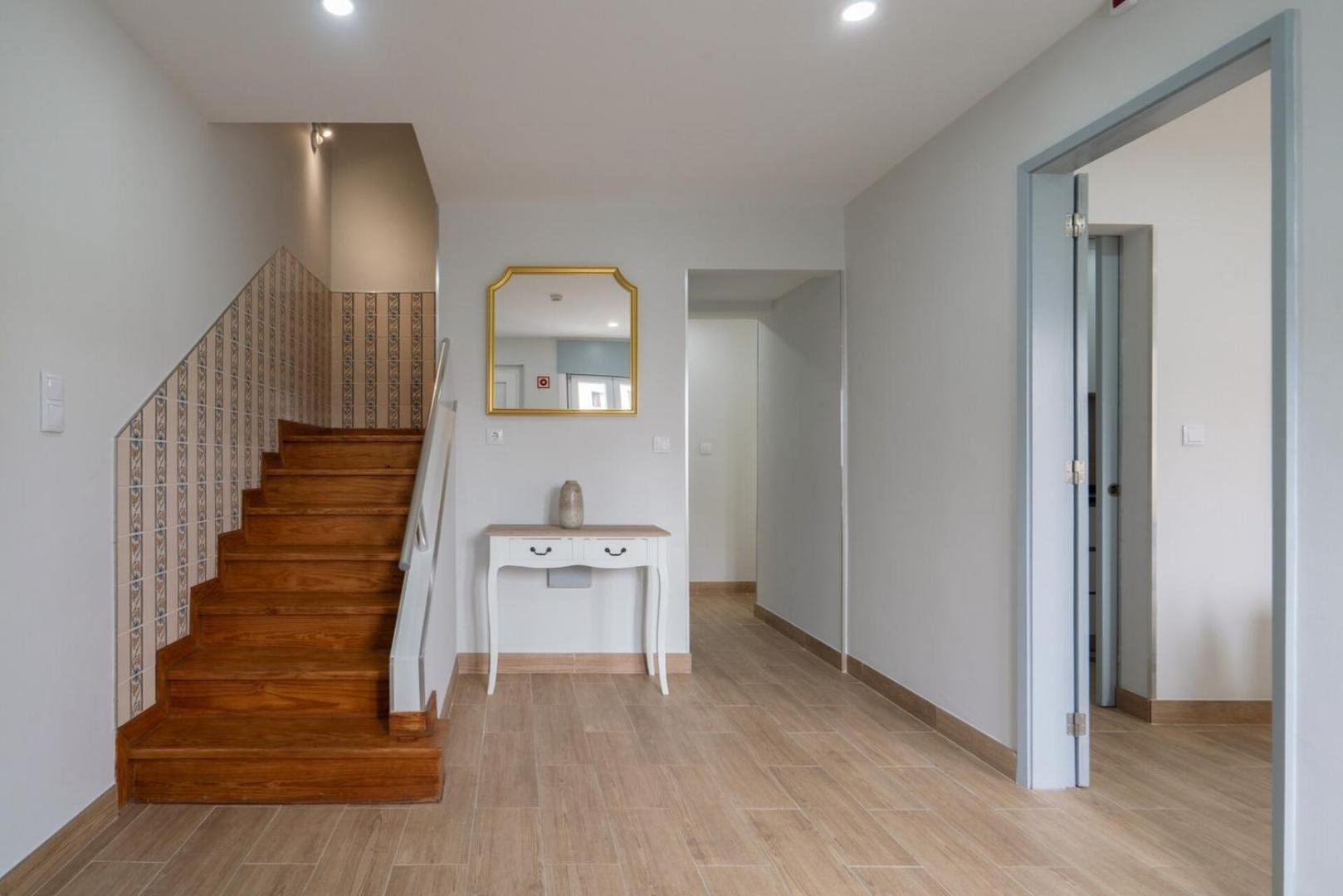 Hostwise - Charming Bright House W/ Garden Holiday home *