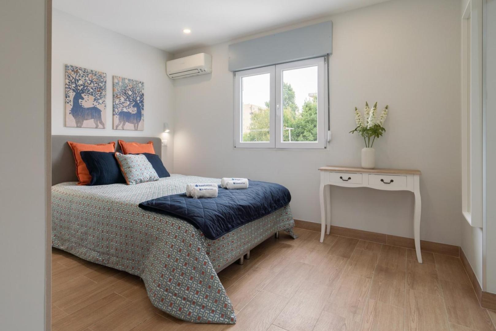 Hostwise - Charming Bright House W/ Garden *