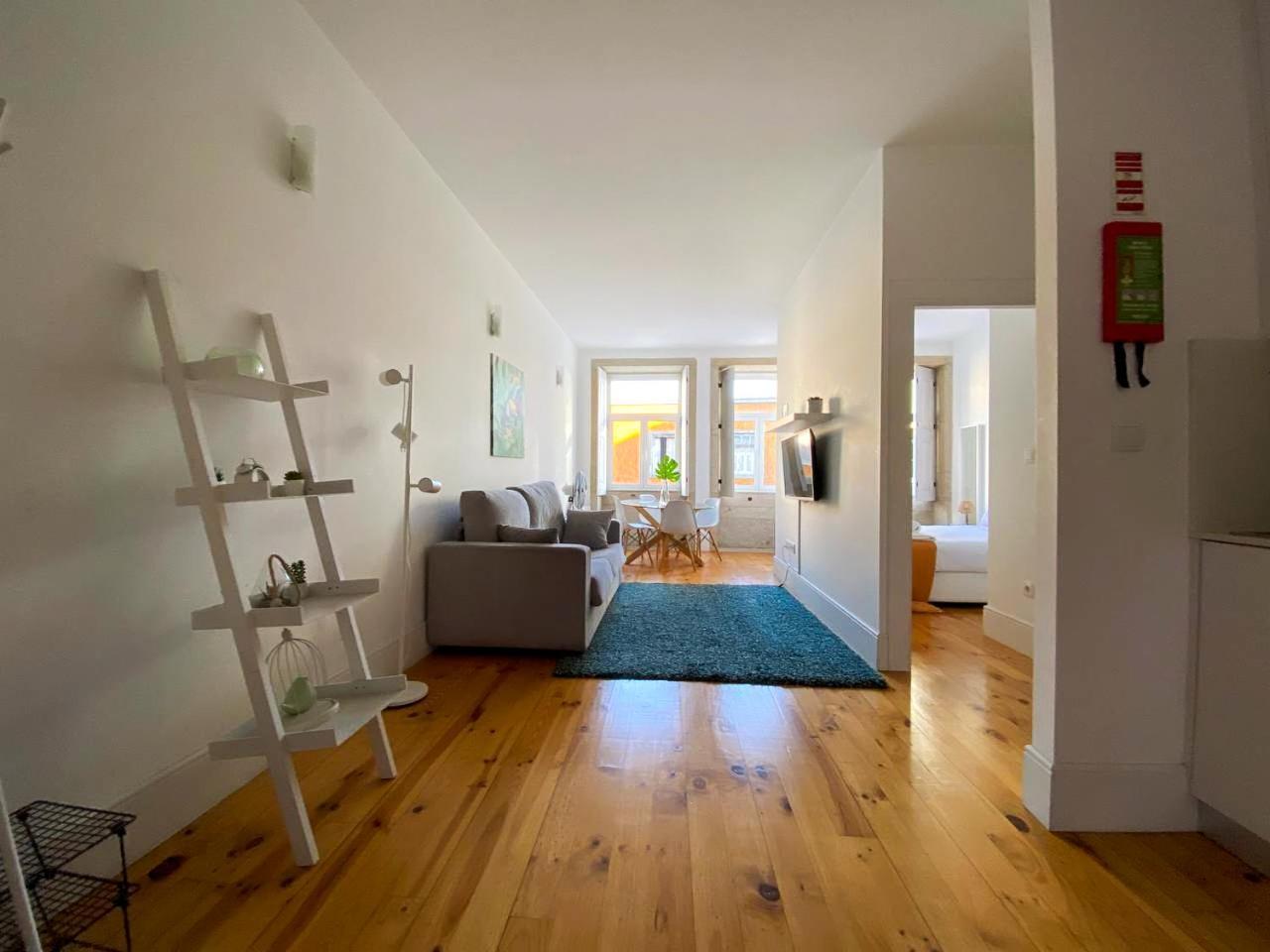 Apartment Bom