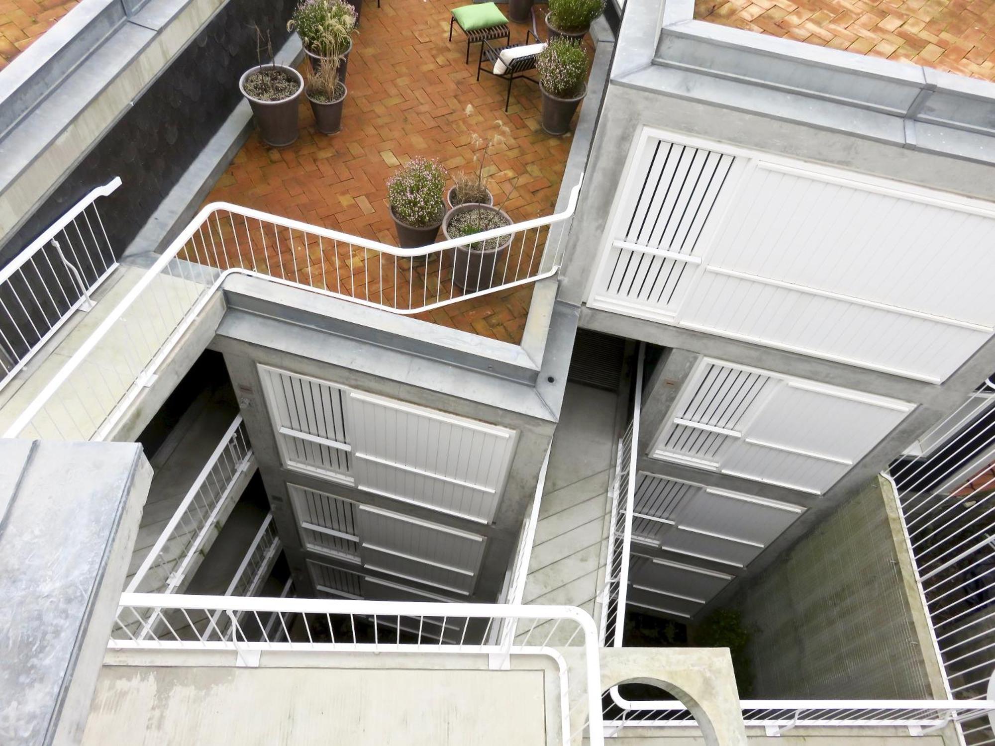 Serviced - Miragaia Ii Aparthotel Porto