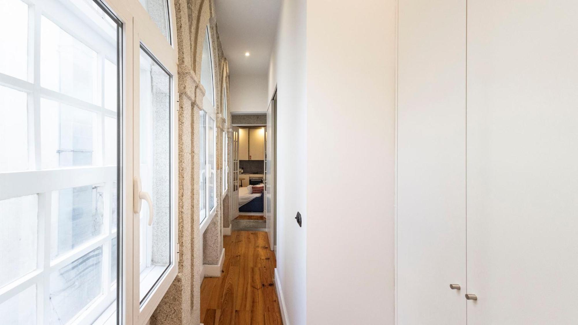 Lovelystay - Allderman - Almada 1º T Apartment Porto