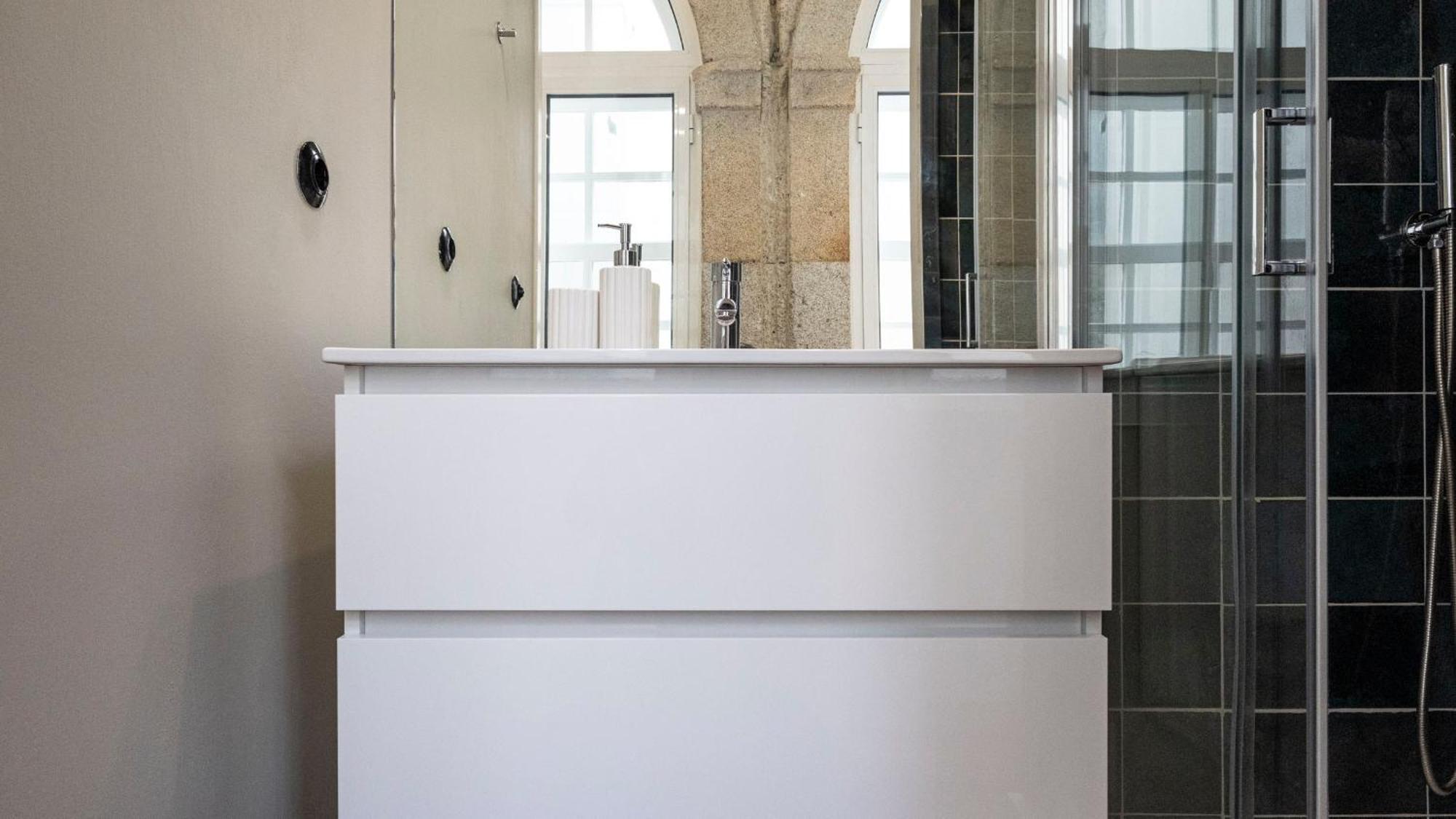 Lovelystay - Allderman - Almada 1º T Apartment *