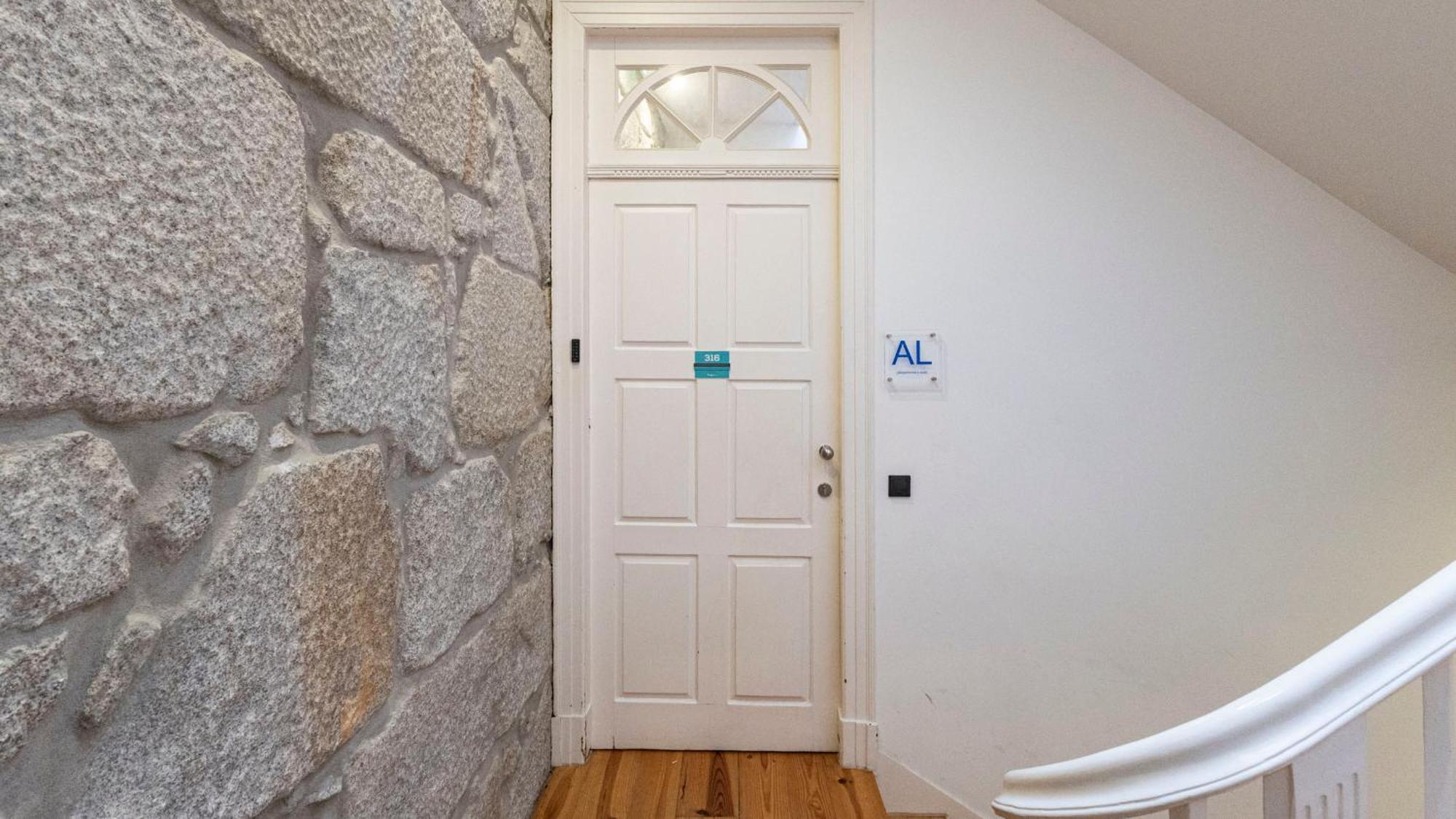 Apartment Lovelystay - Allderman - Almada 3º F Porto