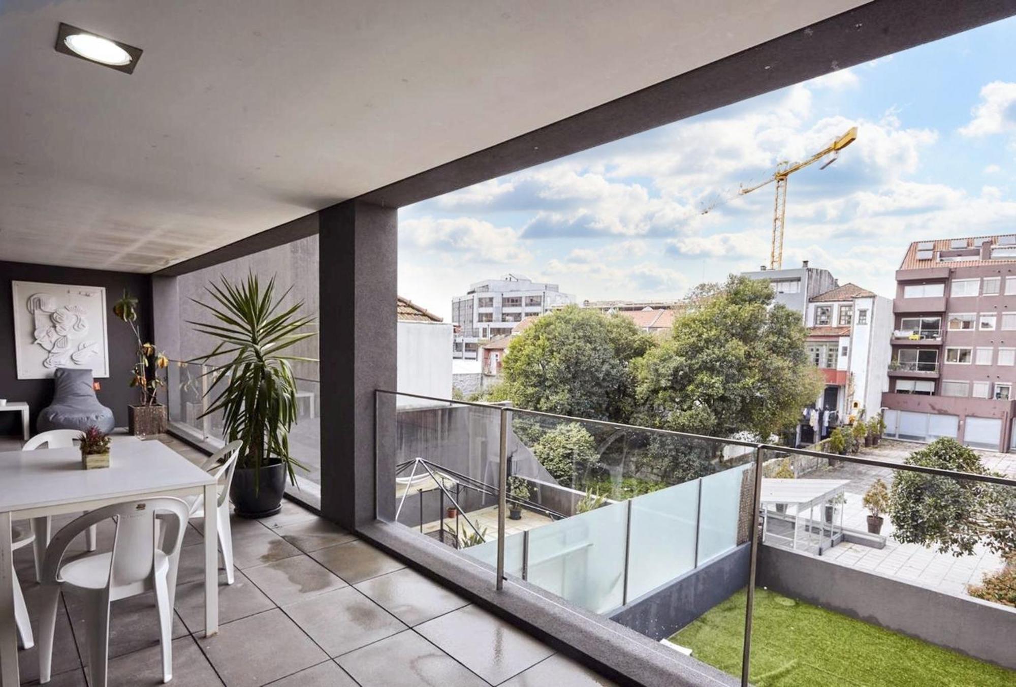 Modern 100m² + Balcony Apartment *