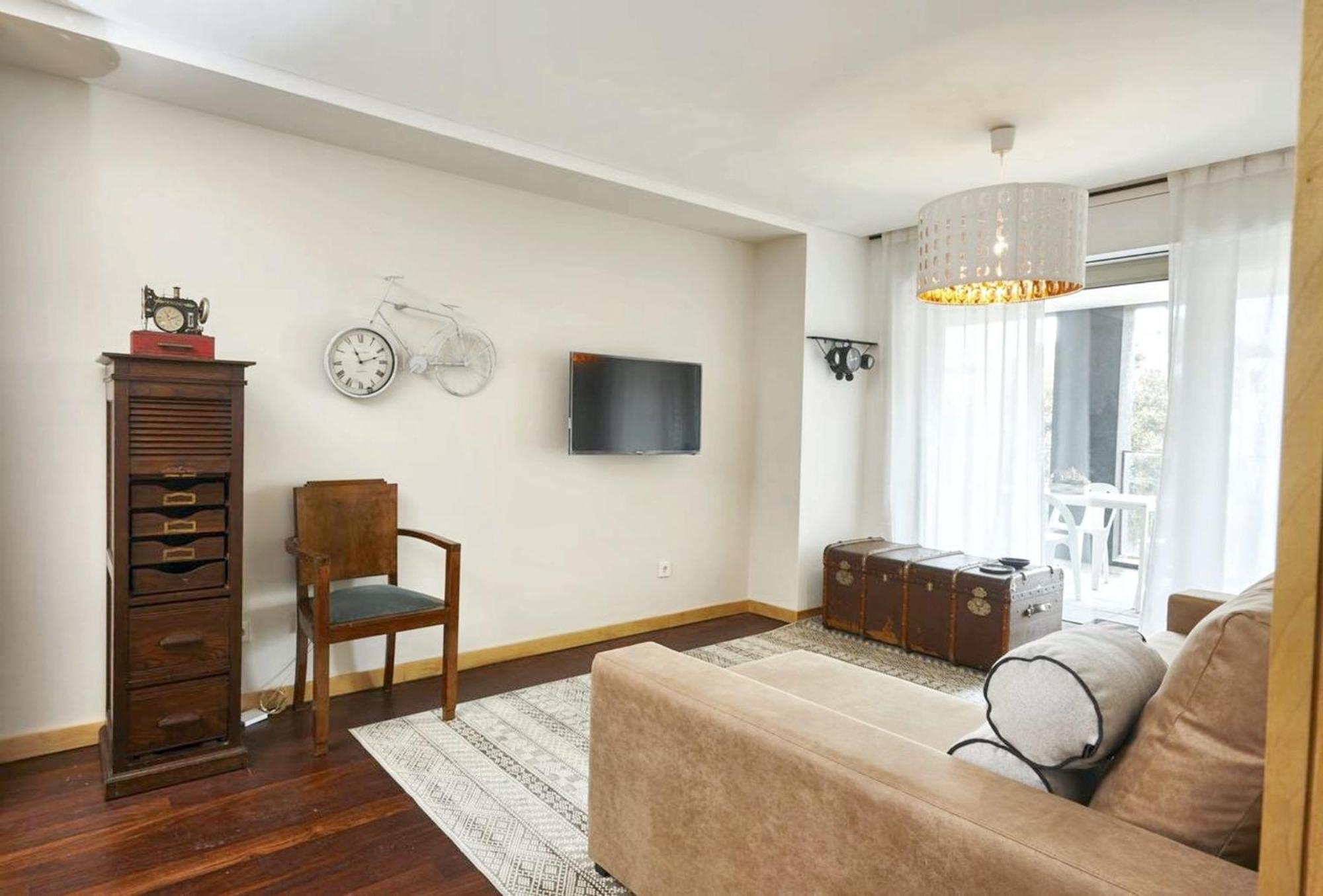 Apartment Modern 100m² + Balcony *