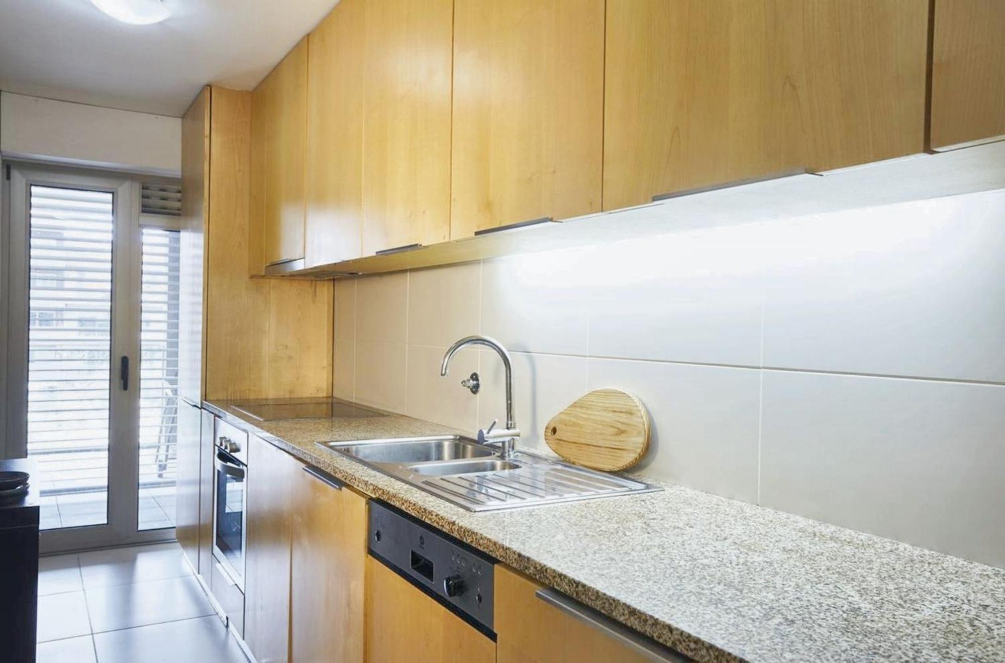 Modern 100m² + Balcony Porto