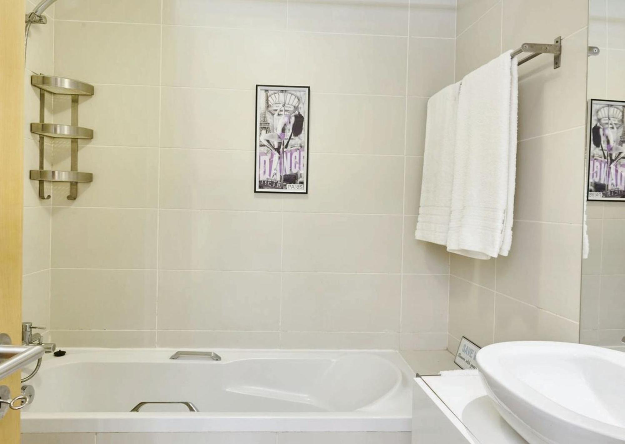 Modern 100m² + Balcony * Porto