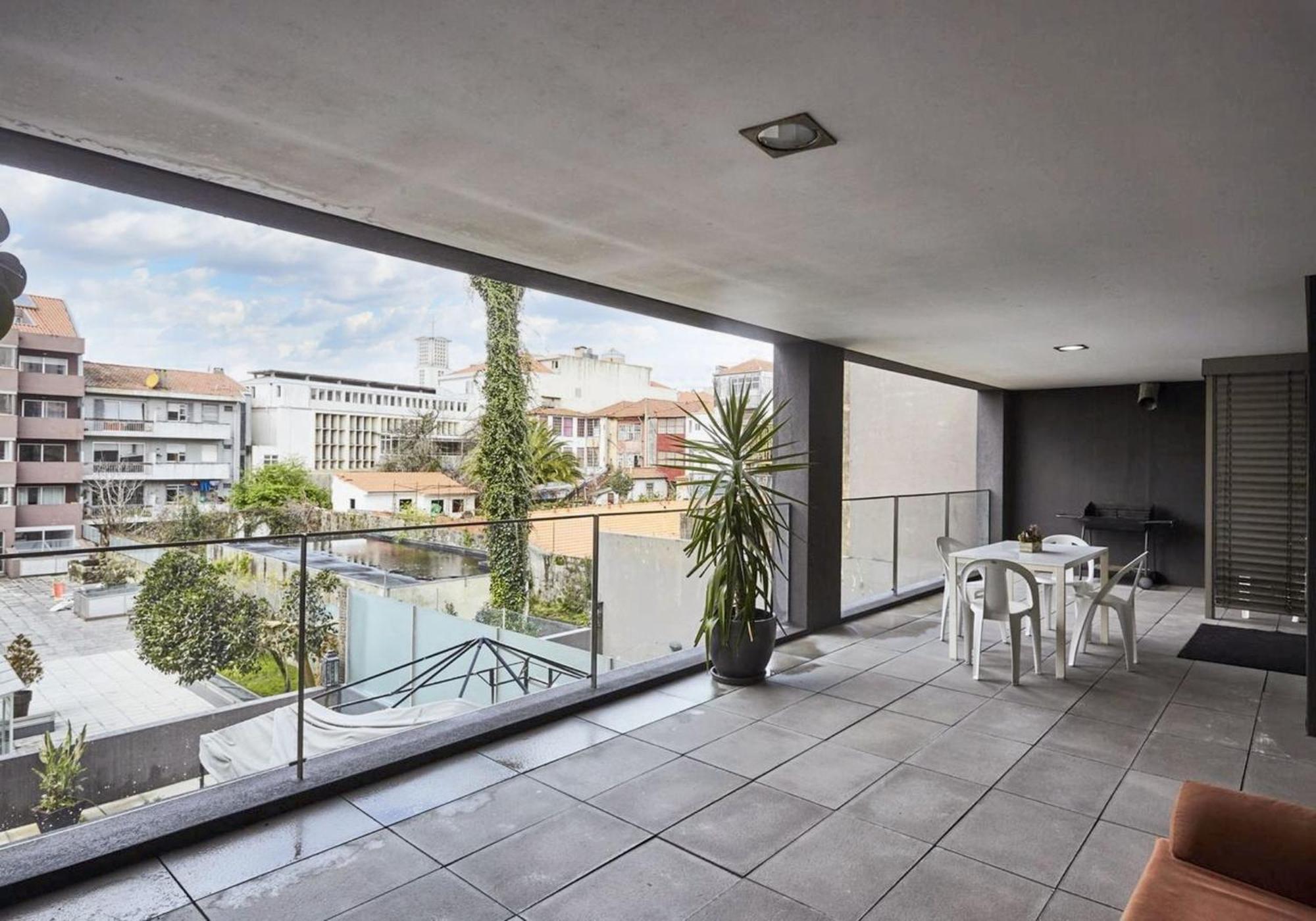 Apartment Modern 100m² + Balcony *