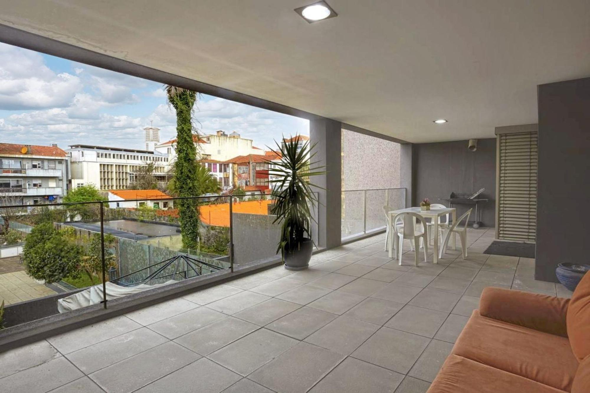 Modern 100m² + Balcony
