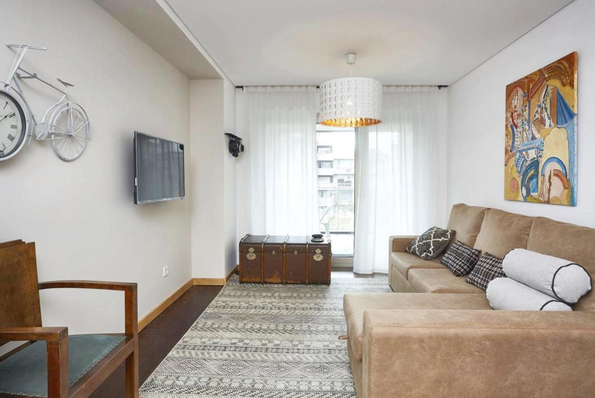 Modern 100m² + Balcony * Porto