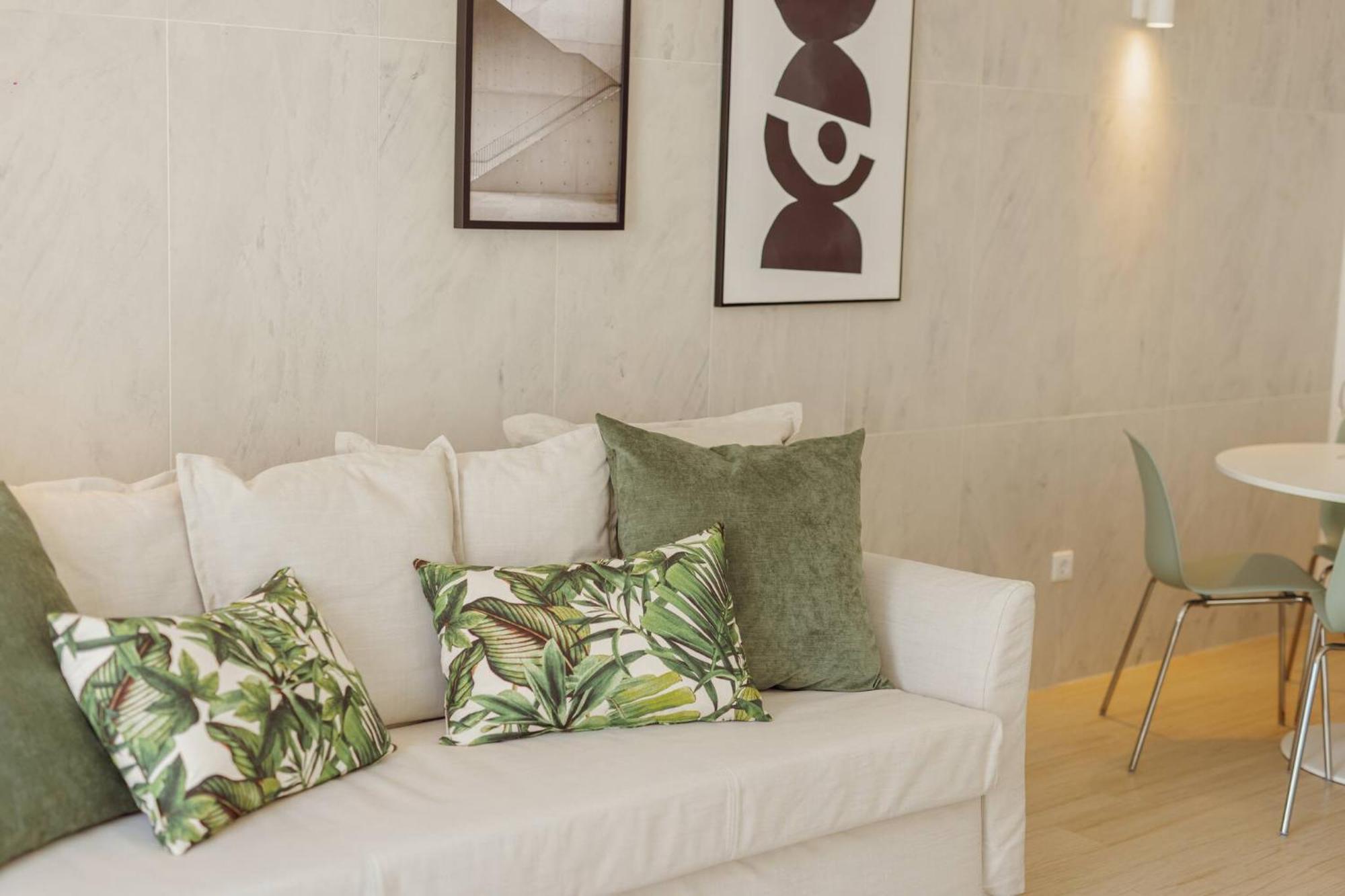 Stylish With Terrace By Hosty Appartement *