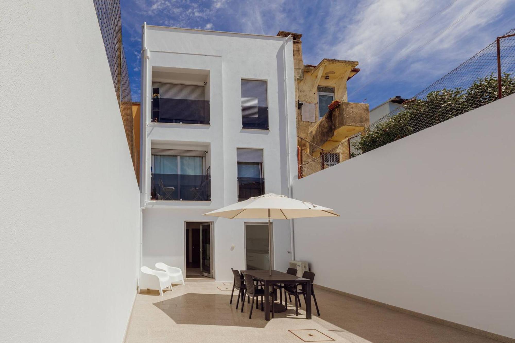 Stylish With Terrace By Hosty Appartement Porto