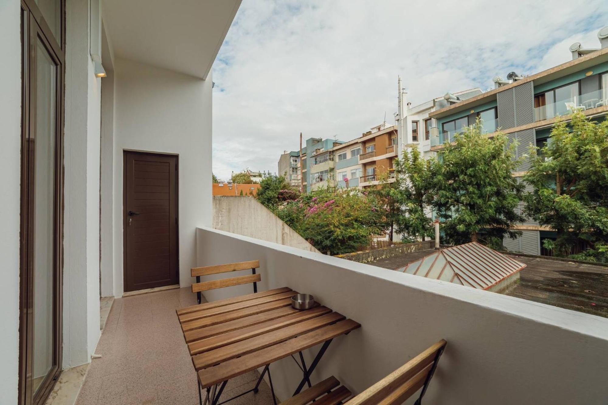 Modern Bonfim By Hosty Porto