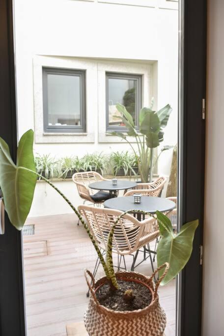 Apartment With Balcony In The Center Of *