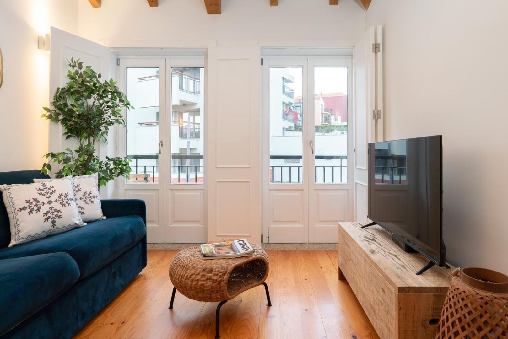 Apartment Hostwise - Stylish Retreat In Porto's Heart *