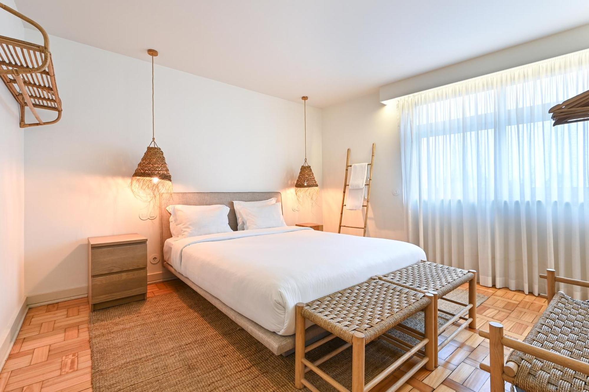 Sleep In Office Porto