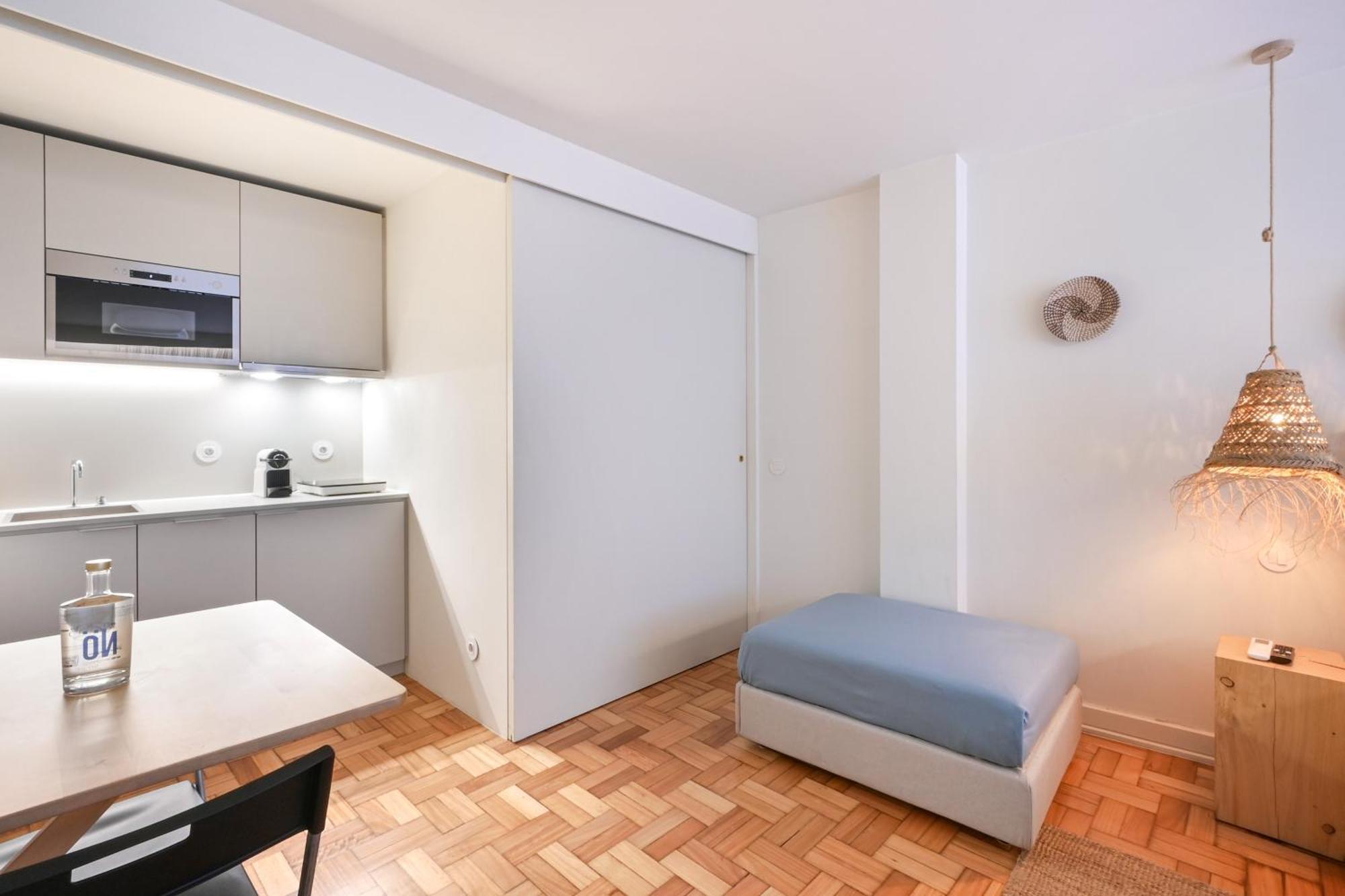 Sleep In Office Apartment Porto