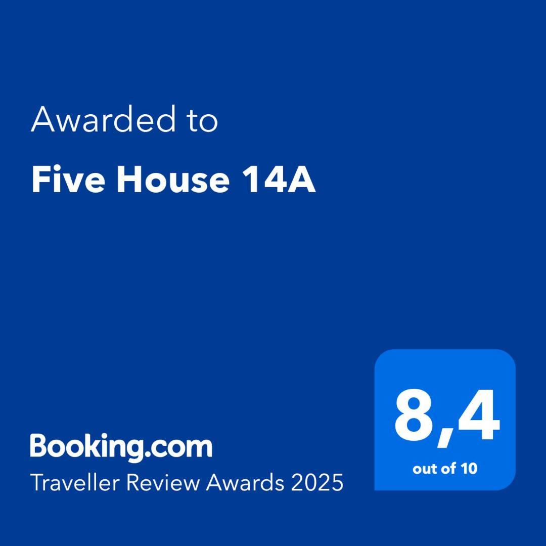 Five House 14a Ferienhaus *