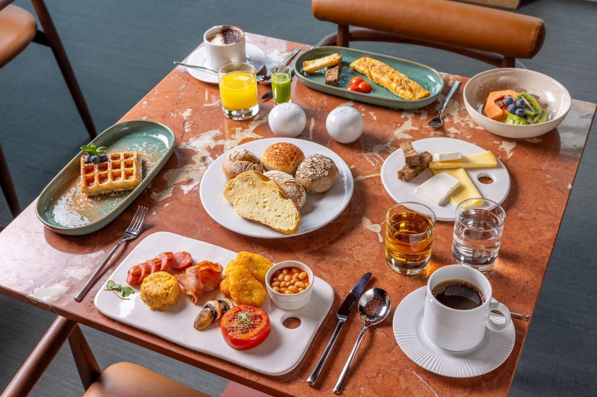 Cenica Hotel, Curio Collection By Hilton