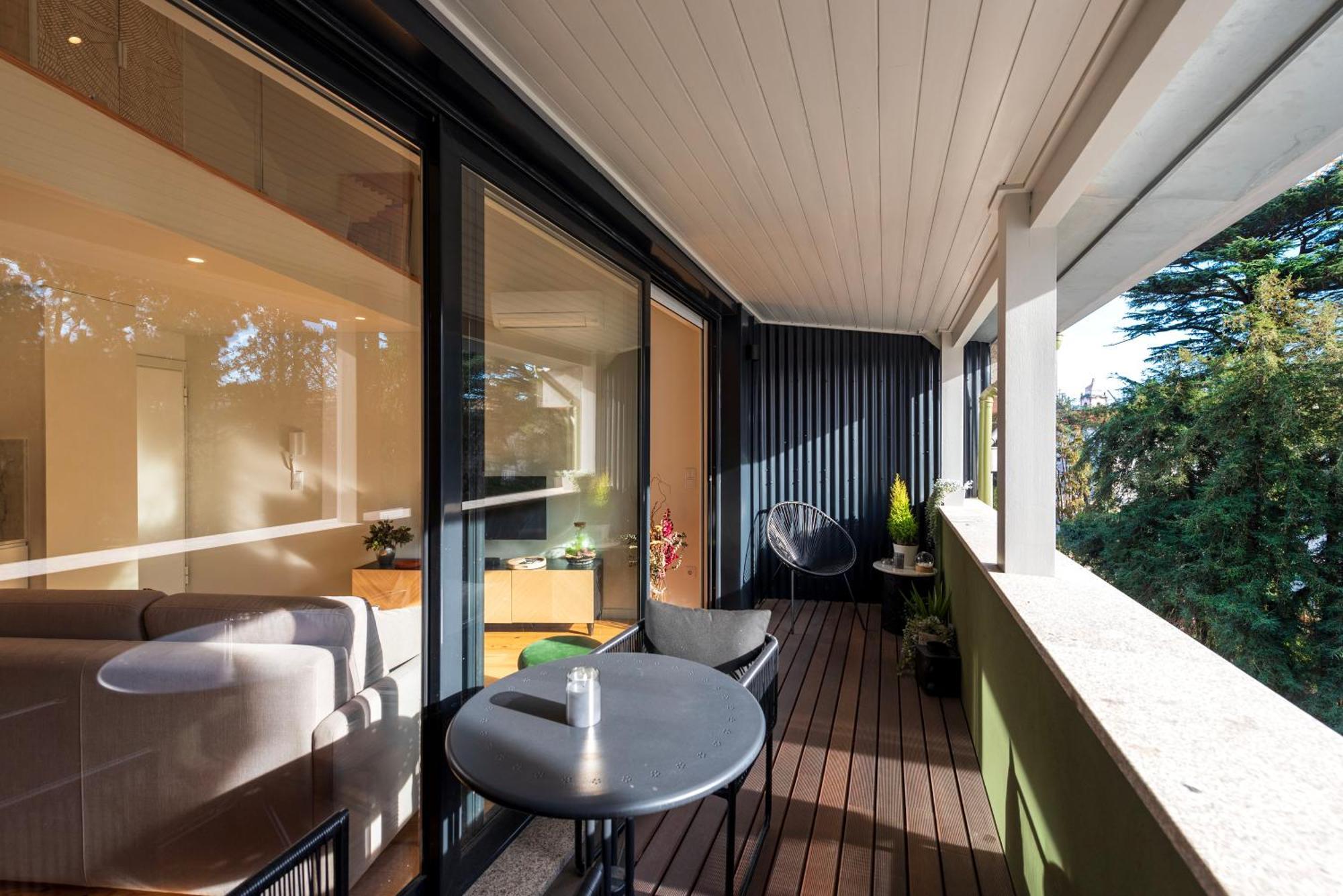 Apartment Luxe With Shared Pool And Garden Porto