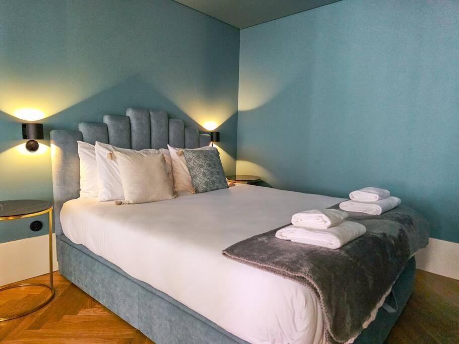 Apartment Design Award-winning In Ribeira Porto