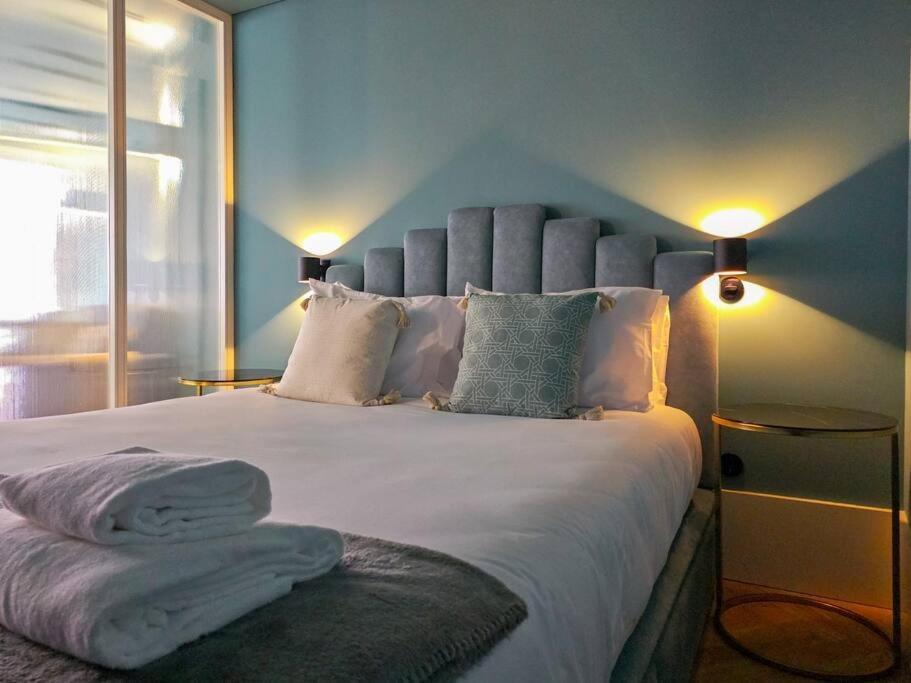 Design Award-winning In Ribeira Apartment
