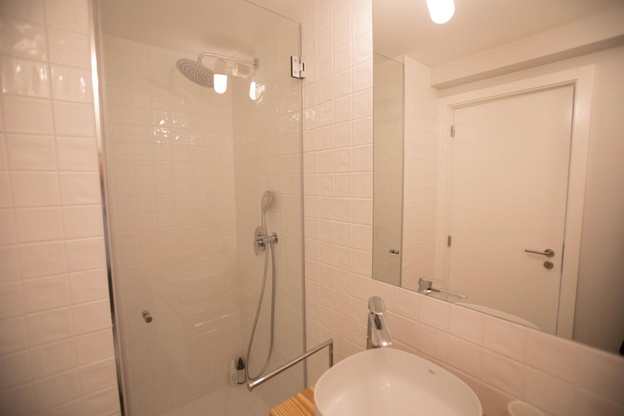 Charm In G - Center Apartment *
