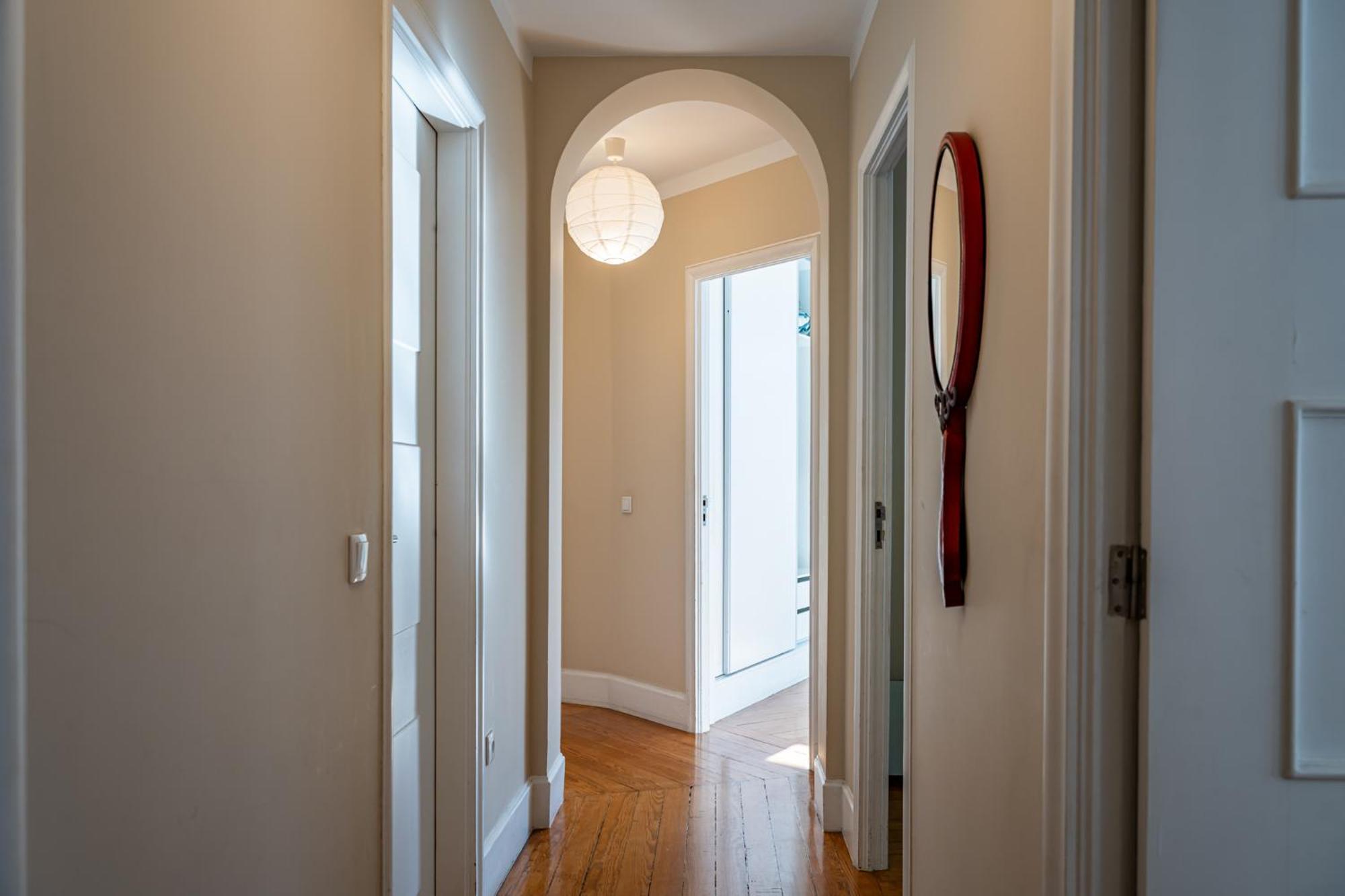 Large And Charming Downtown Apartment