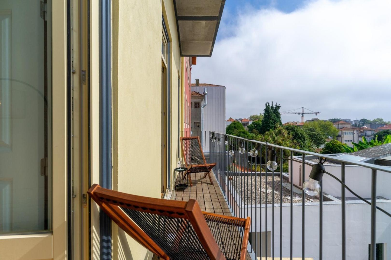 Gorgeous Flat W. Balcony In Iconic Pedestrian St
