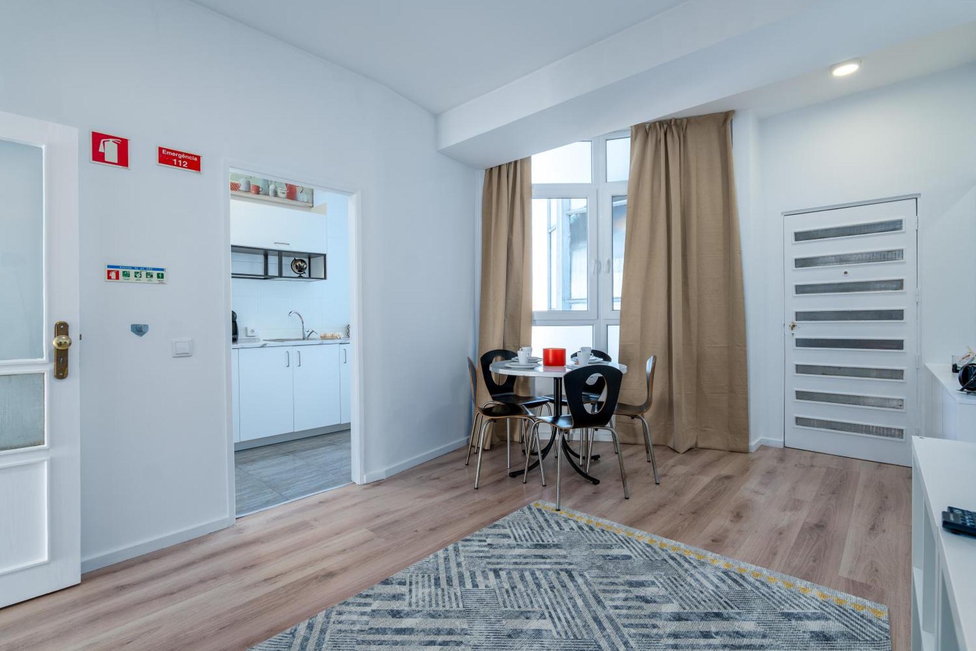 Opo Bolhao Flats By Destiny Apartment